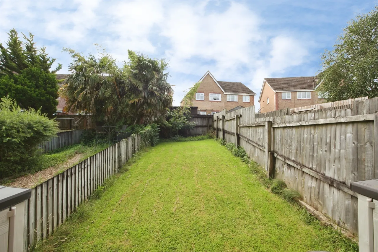 St. Peters Avenue, Pontyclun, CF72, photo 17