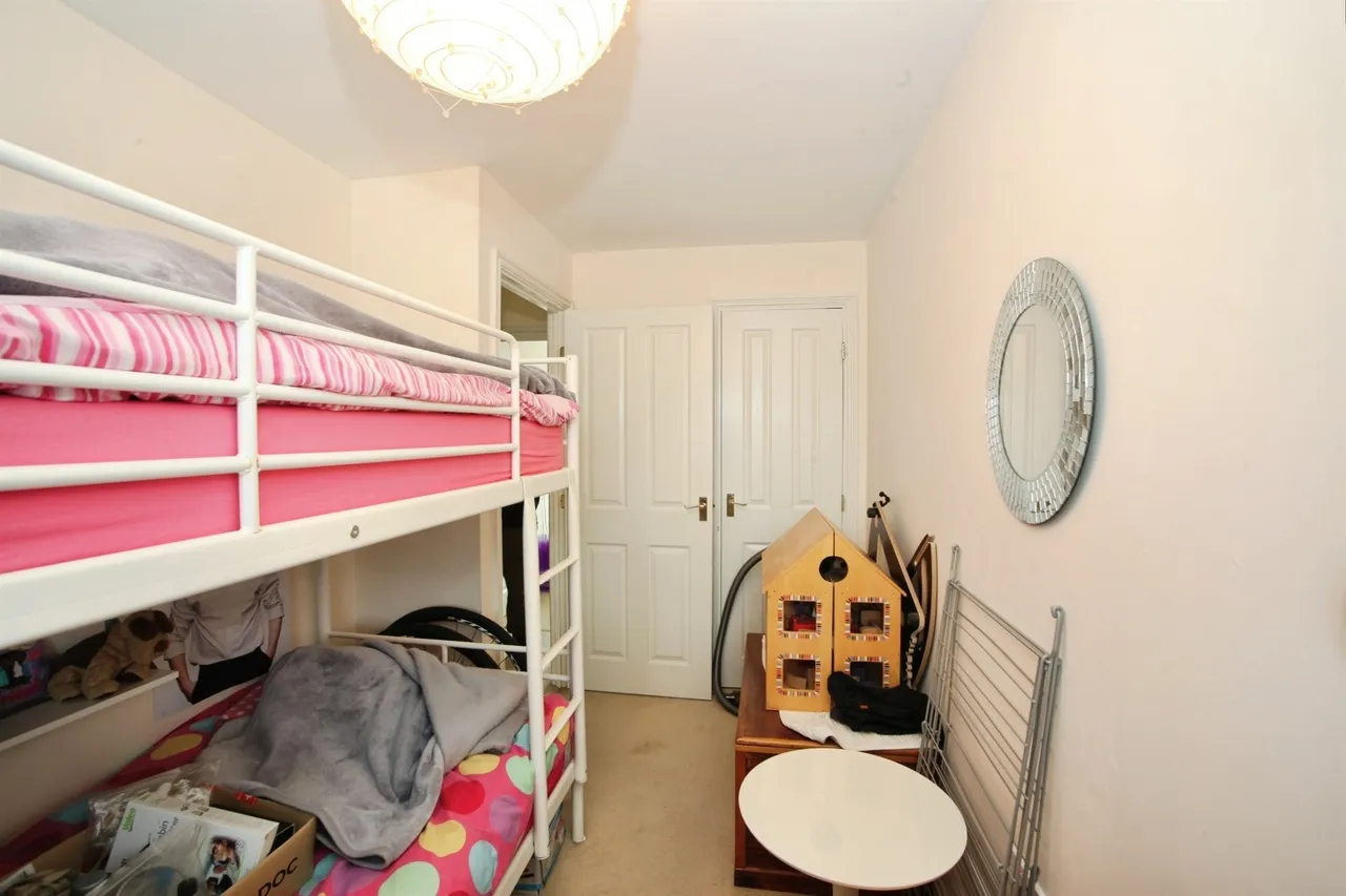 St. Peters Avenue, Pontyclun, CF72, photo 6