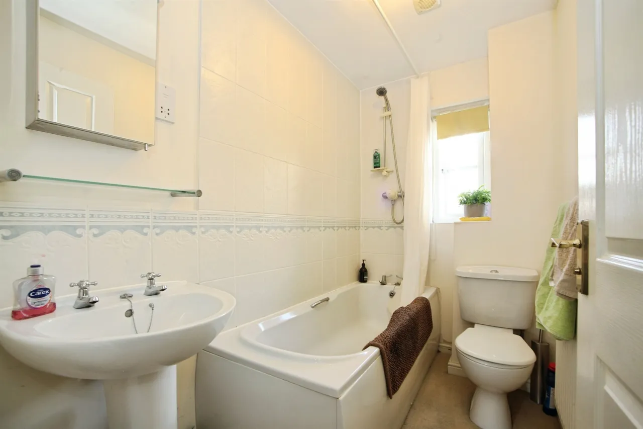 St. Peters Avenue, Pontyclun, CF72, photo 14