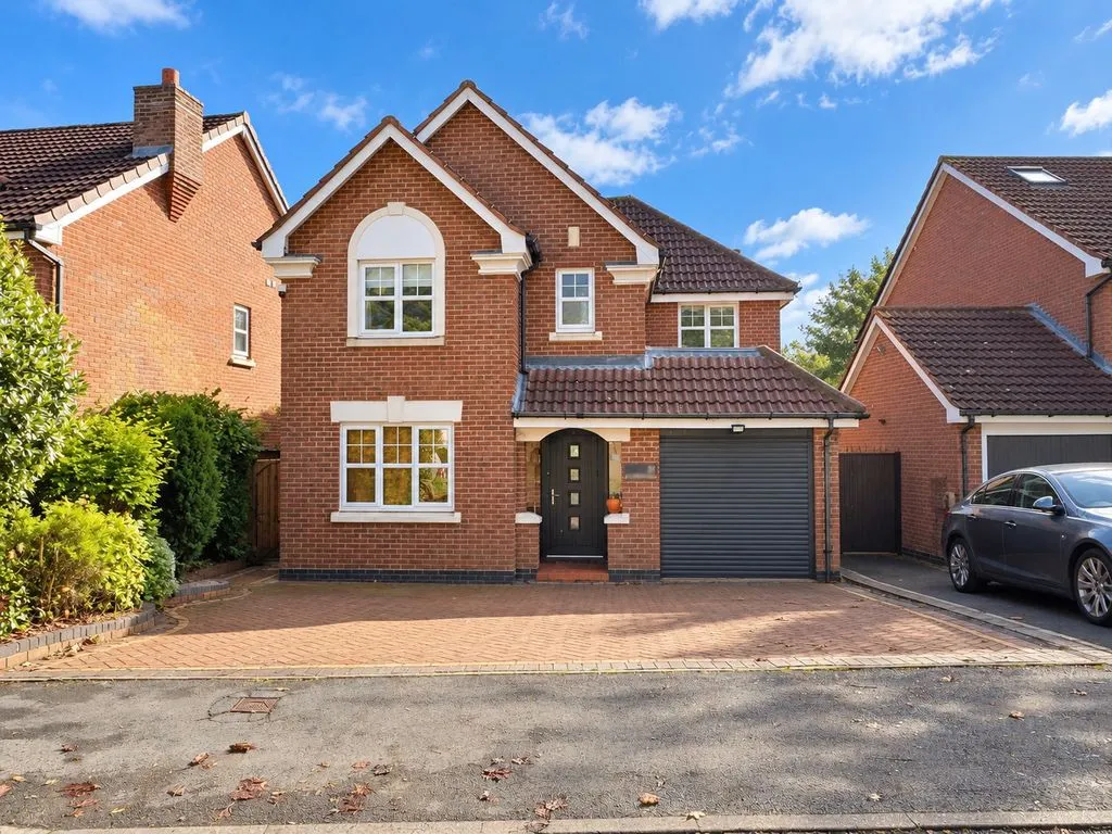 4 bed house for sale, Baden Powell Close, Rugeley, WS15