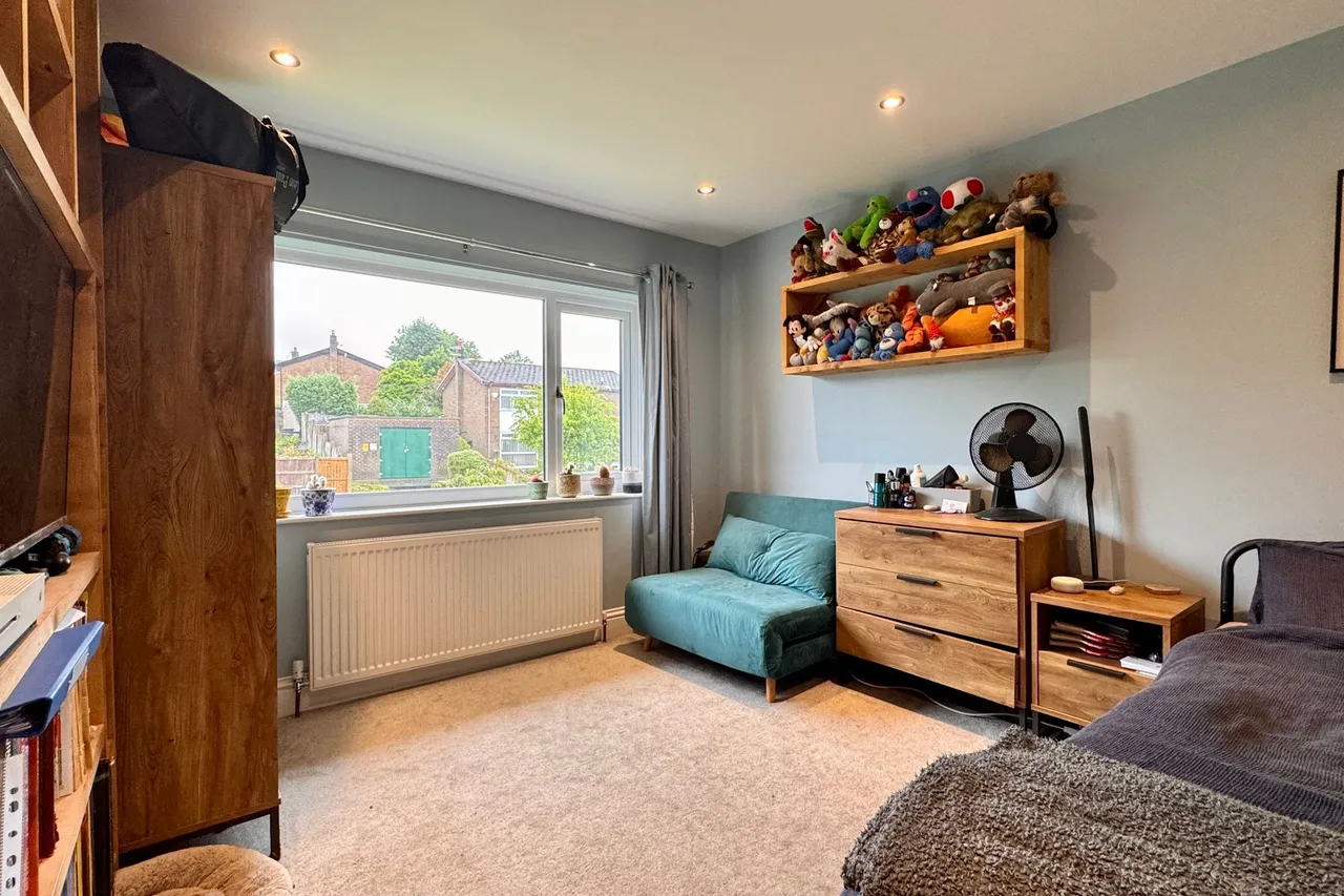 Heath Road, Glossop, photo 26