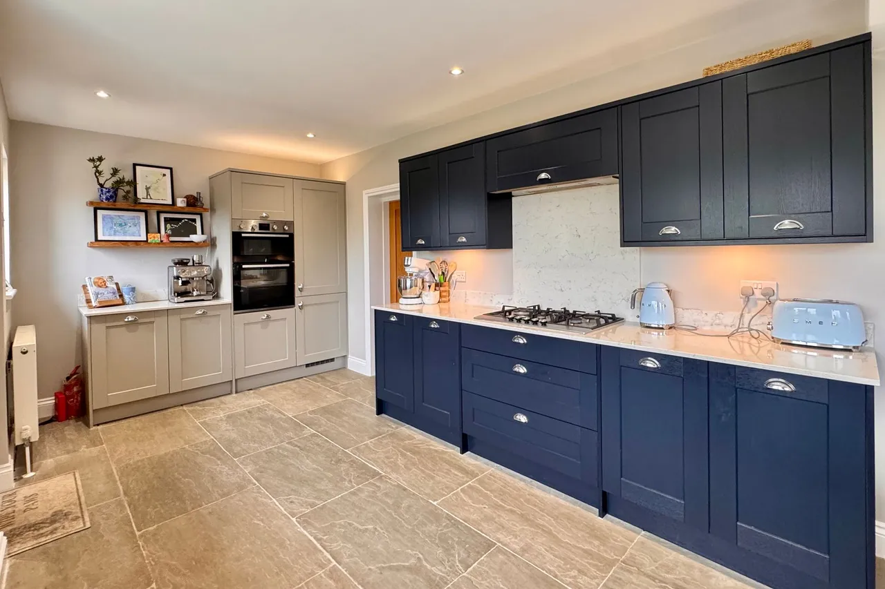 Heath Road, Glossop, photo 6
