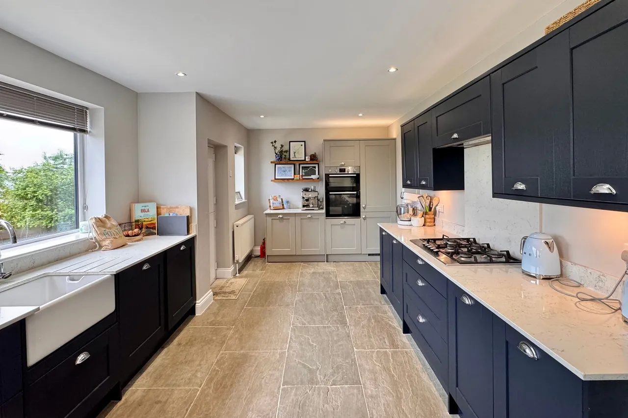 Heath Road, Glossop, photo 4