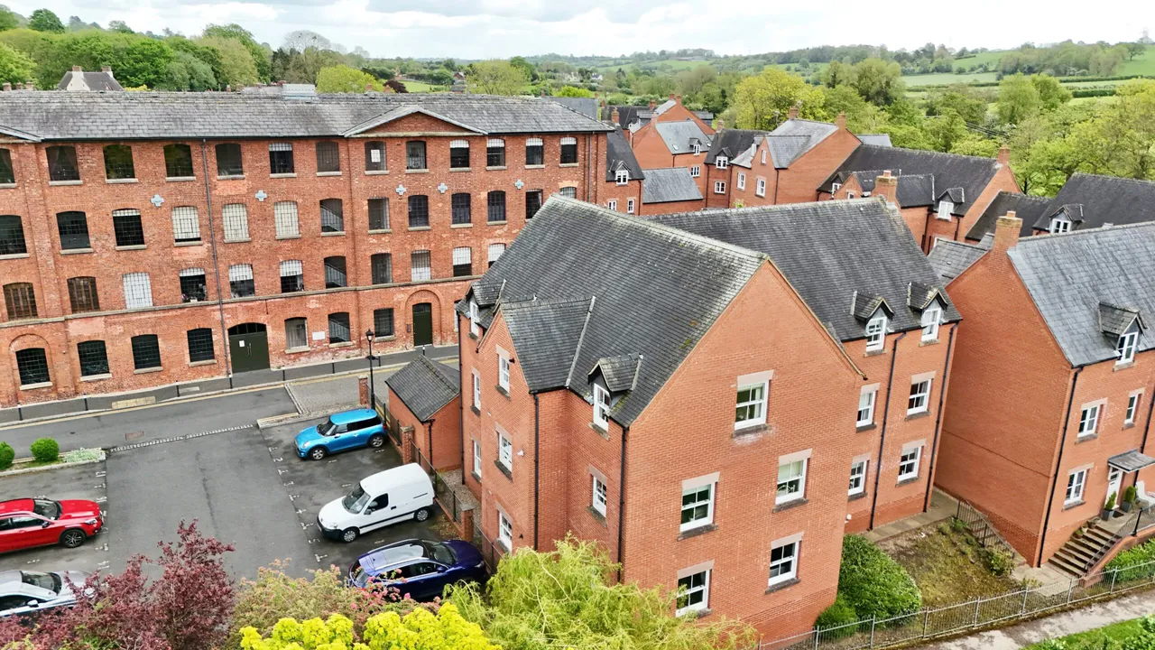 Riverside Crescent, Hall Yard, ST10, photo 23