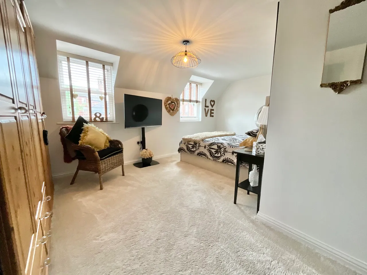 Riverside Crescent, Hall Yard, ST10, photo 12
