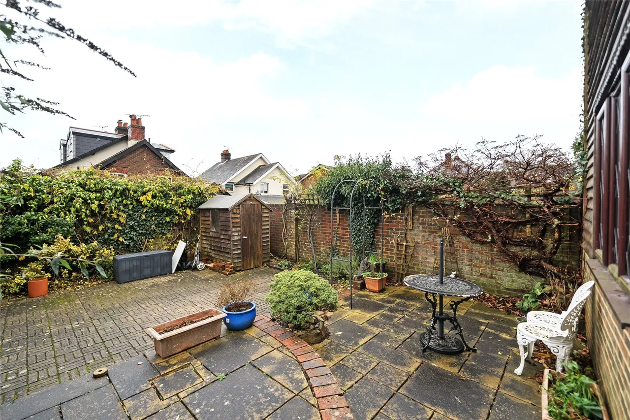 Avenue Road, Grayshott, GU26, photo 9