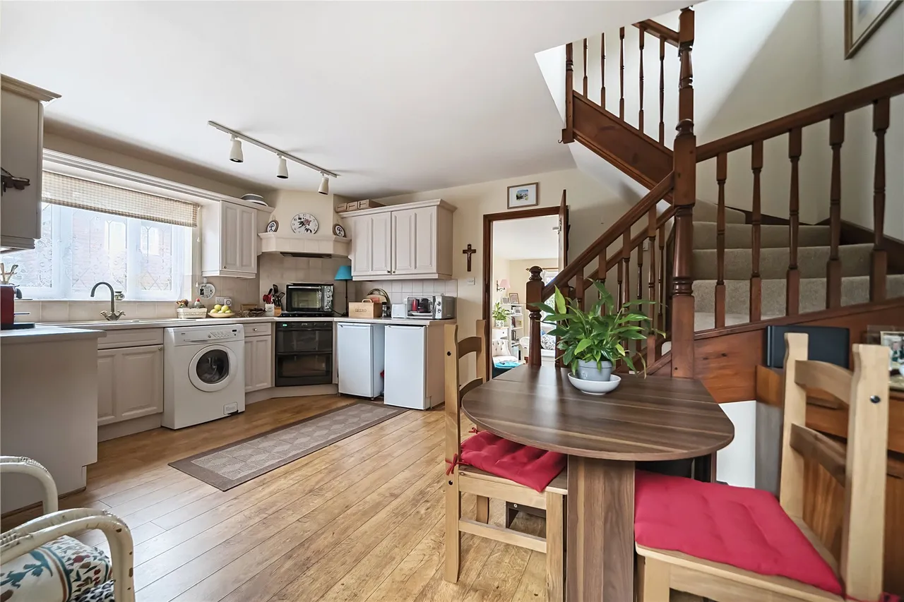 Avenue Road, Grayshott, GU26, photo 6