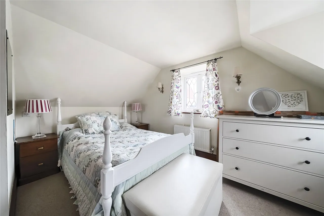 Avenue Road, Grayshott, GU26, photo 11