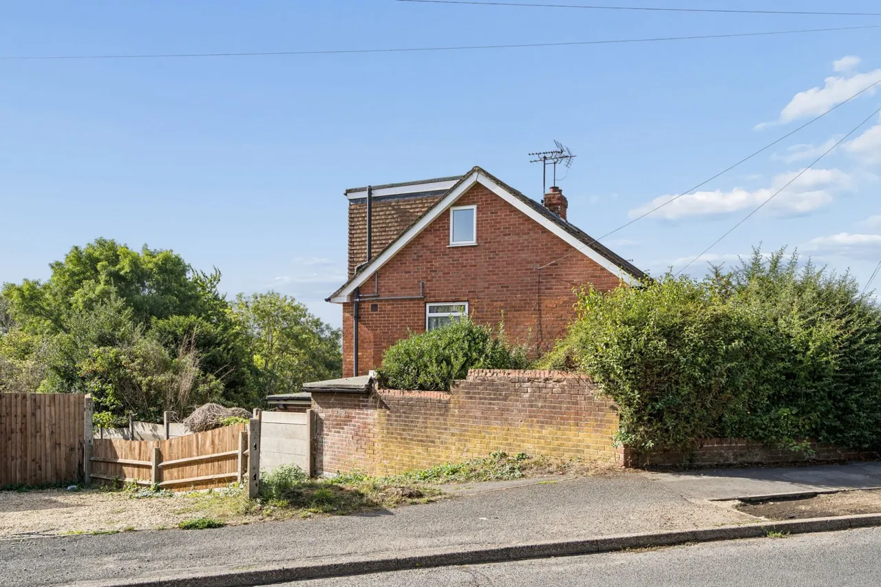 Hillary Road, High Wycombe, HP13, photo 18
