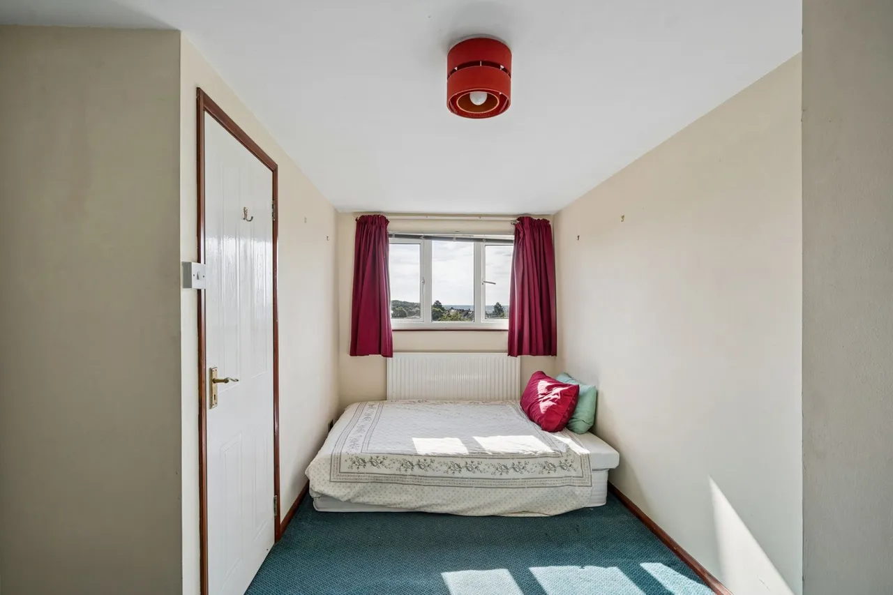 Hillary Road, High Wycombe, HP13, photo 7