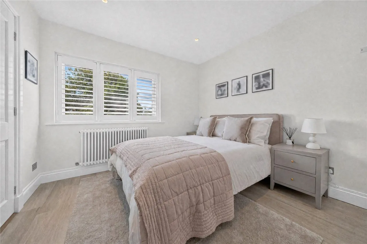 Lidgett Lane, Leeds, LS17, photo 21