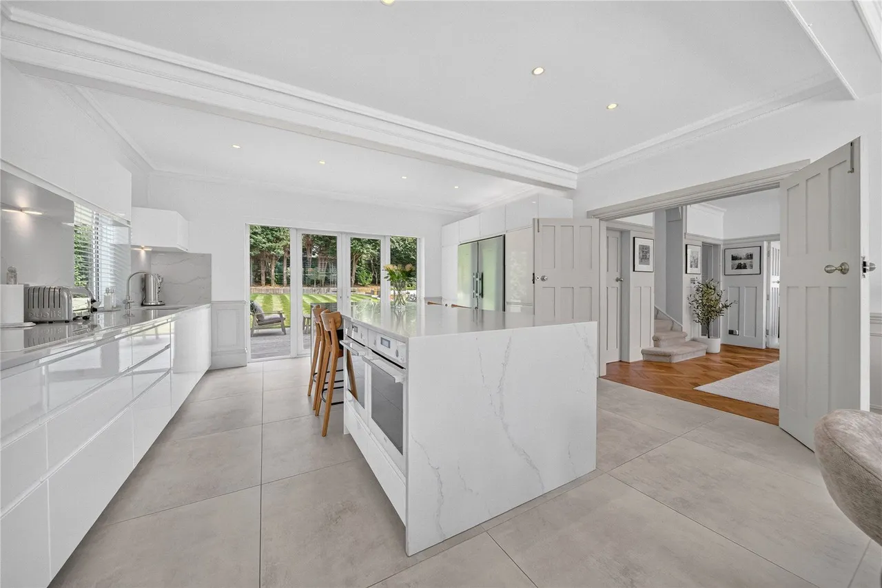 Lidgett Lane, Leeds, LS17, photo 10