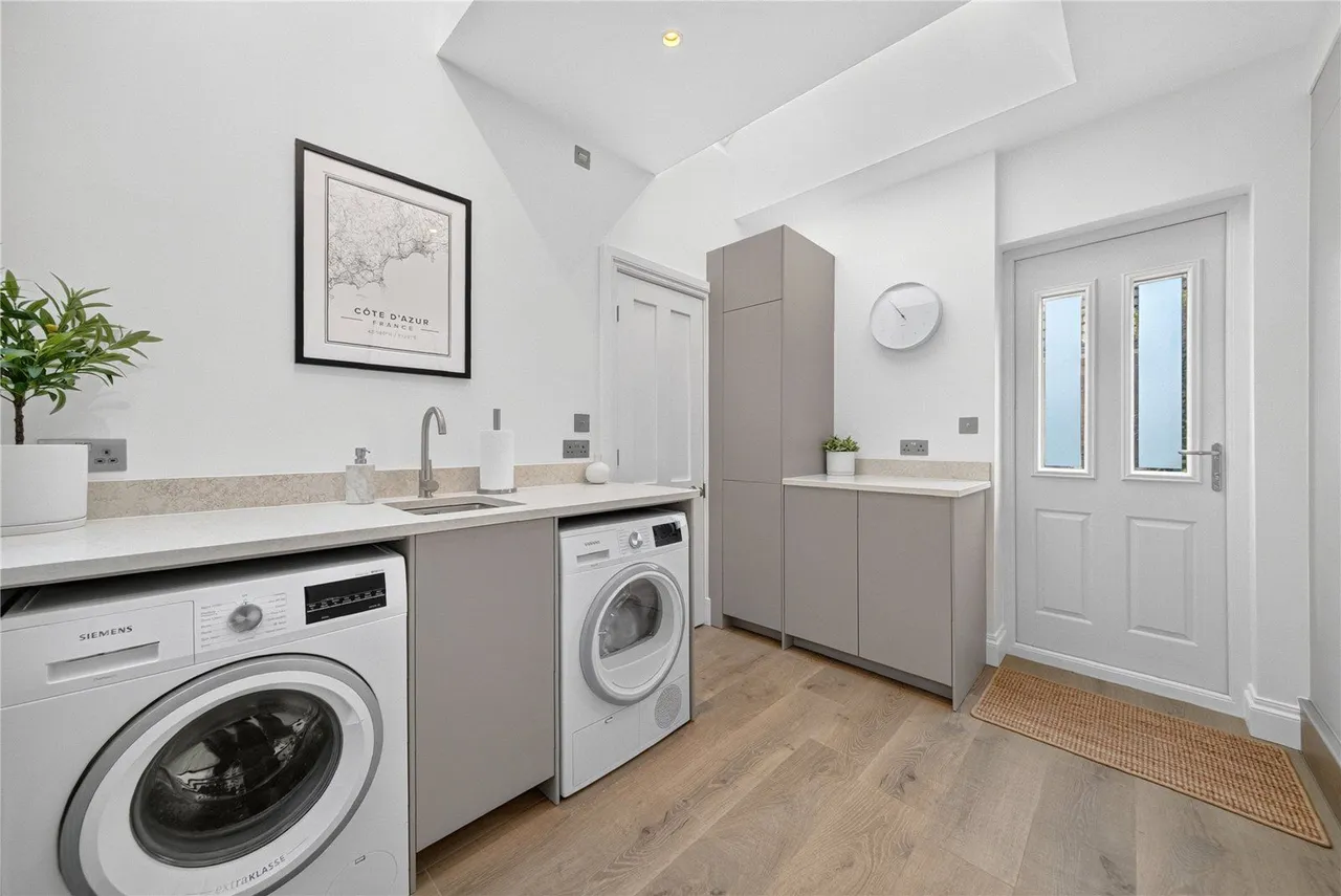 Lidgett Lane, Leeds, LS17, photo 14
