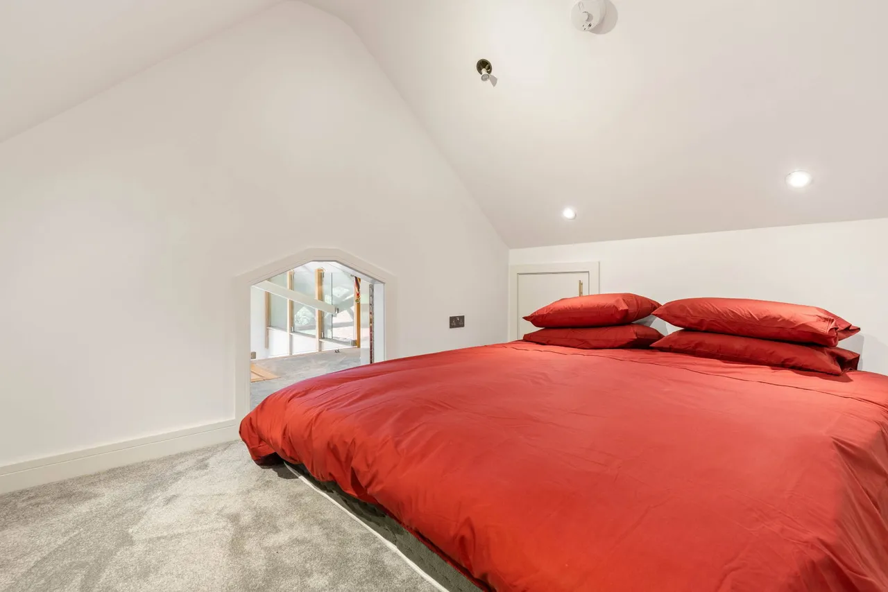 Beautiful Church Hall conversion into a stunning 3 bedroom home, photo 35