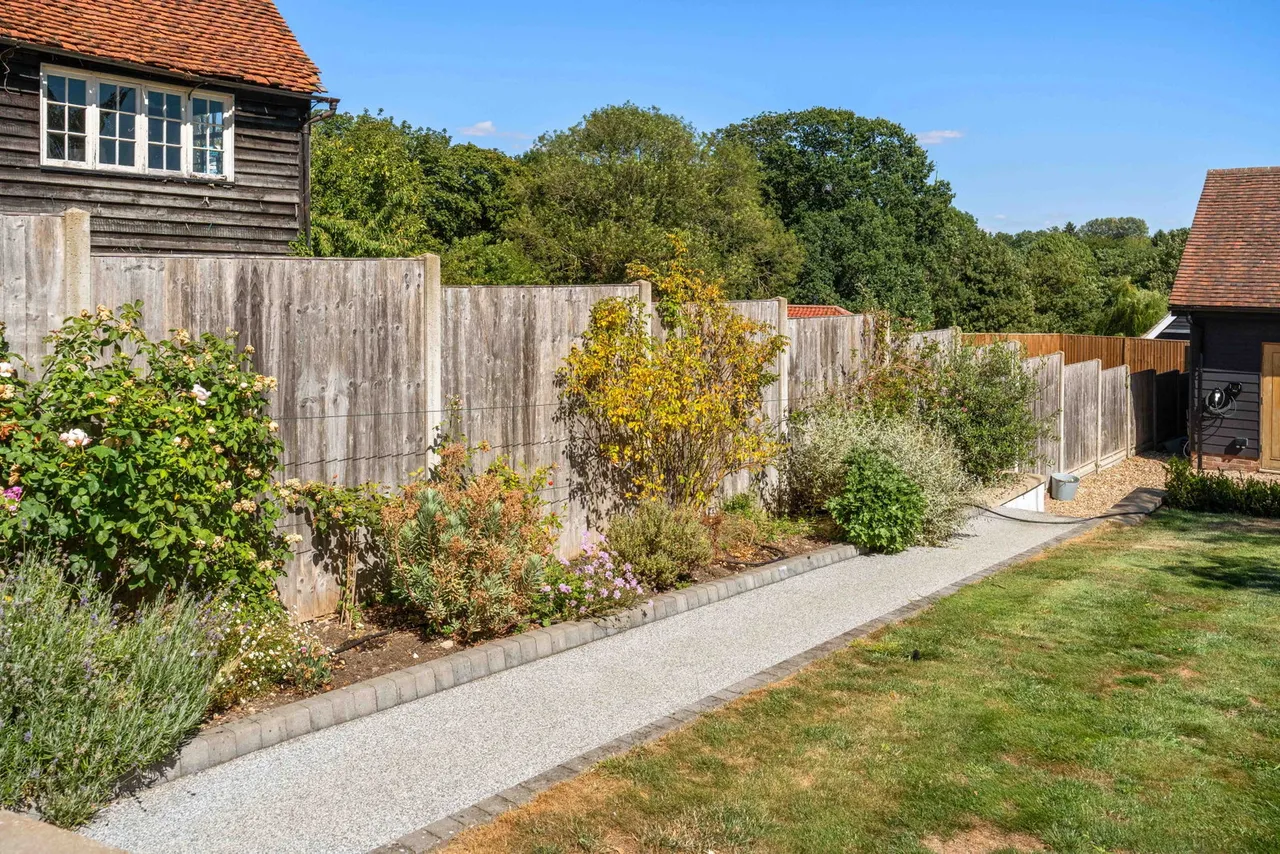 Beautiful Church Hall conversion into a stunning 3 bedroom home, photo 45