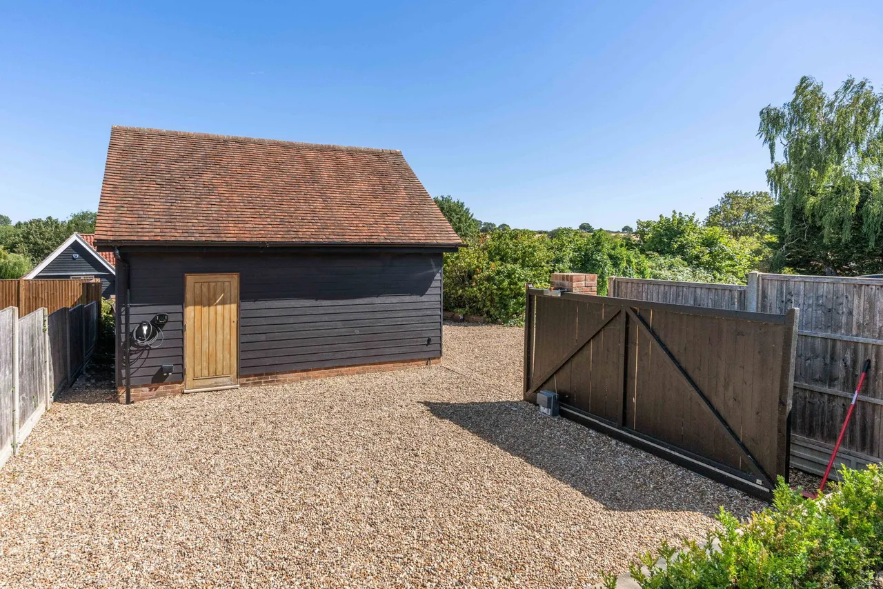 Beautiful Church Hall conversion into a stunning 3 bedroom home, photo 47
