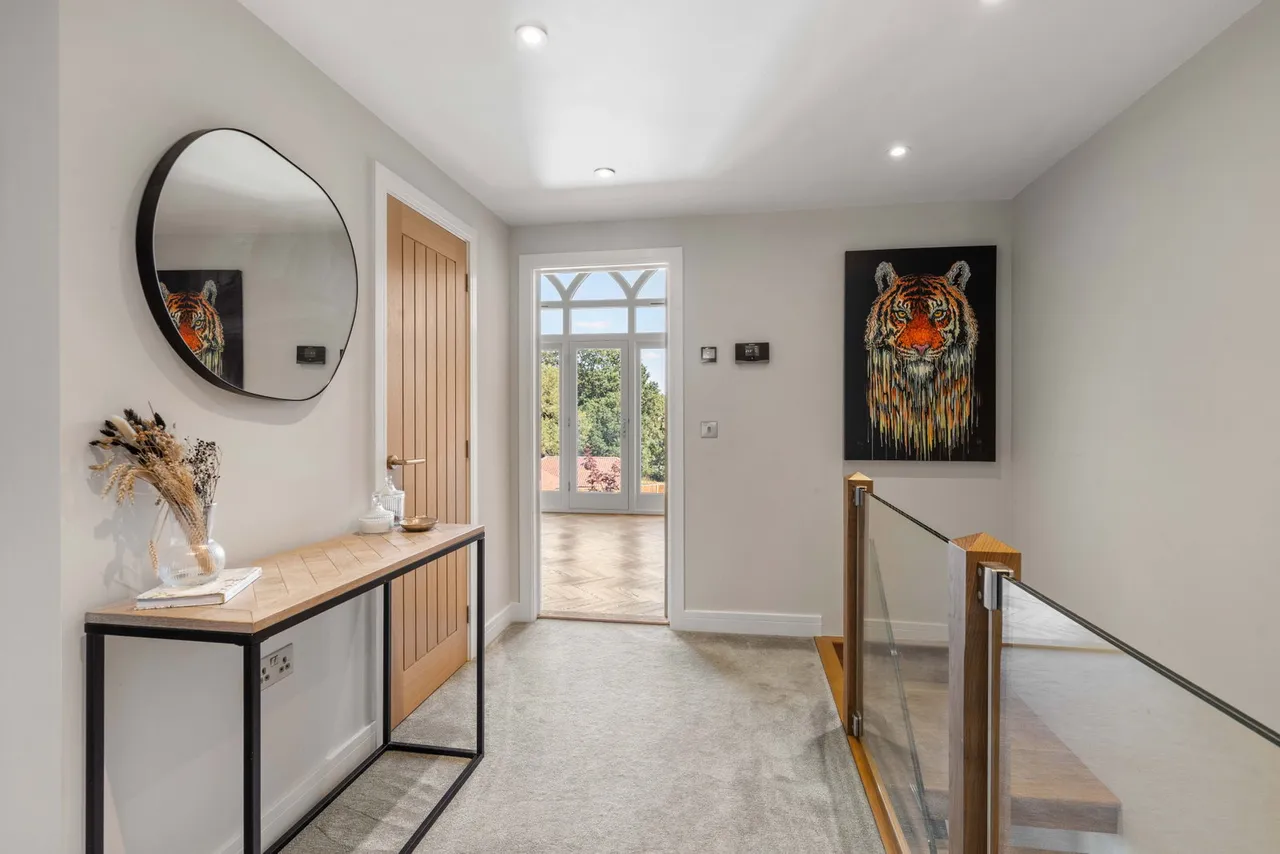 Beautiful Church Hall conversion into a stunning 3 bedroom home, photo 27