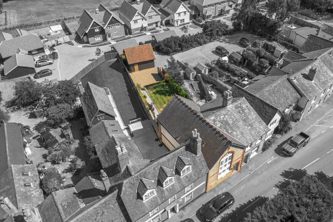 Beautiful Church Hall conversion into a stunning 3 bedroom home, photo 52