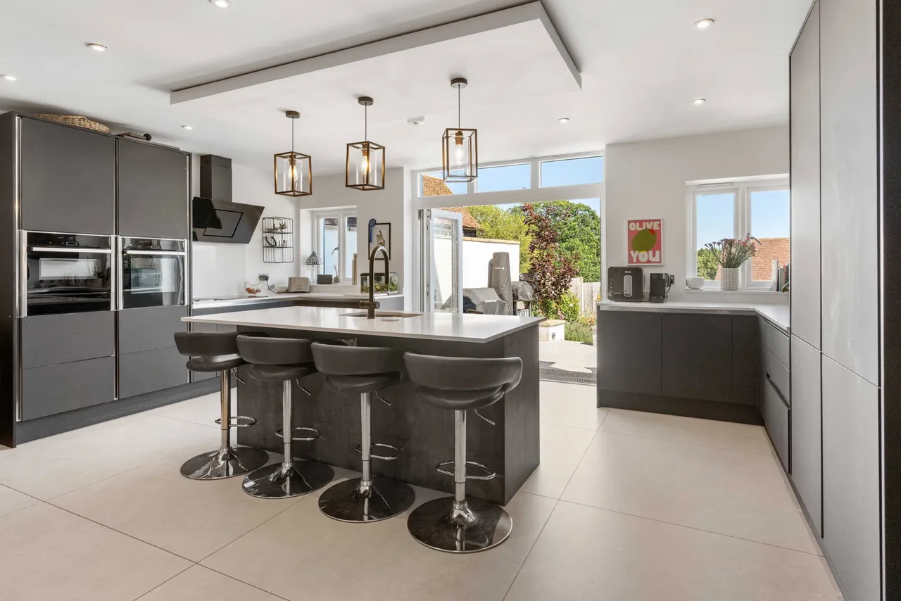 Beautiful Church Hall conversion into a stunning 3 bedroom home, photo 9
