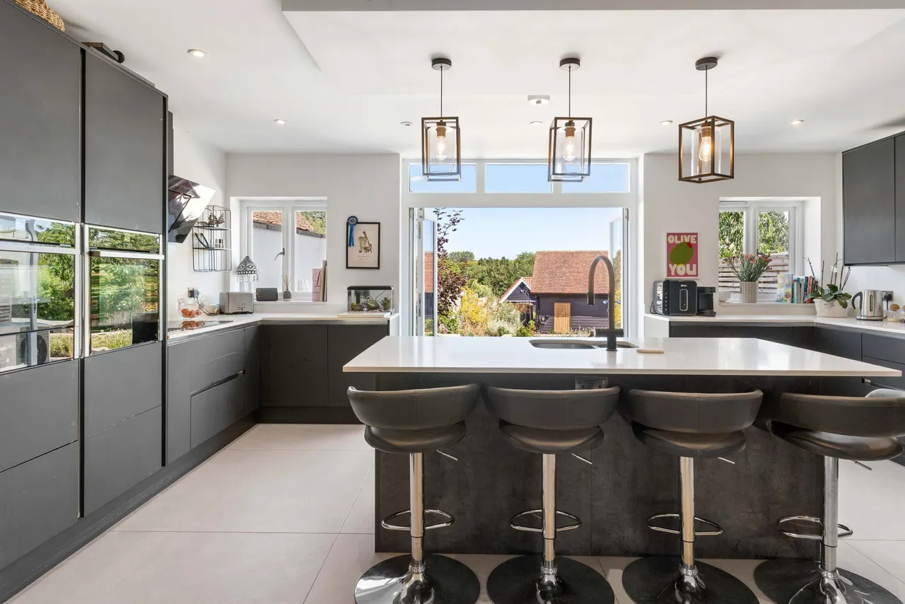 Beautiful Church Hall conversion into a stunning 3 bedroom home, photo 10