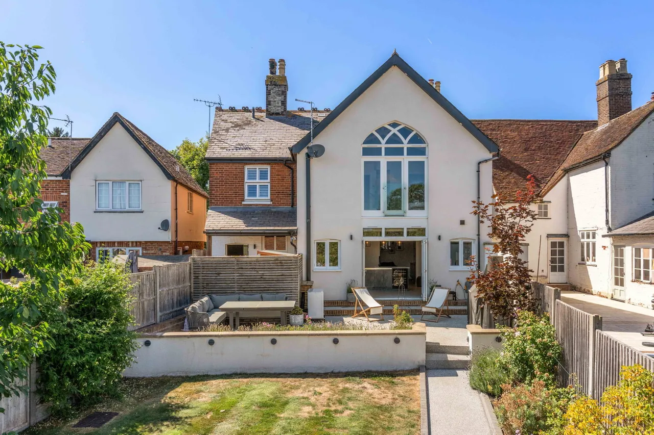 Beautiful Church Hall conversion into a stunning 3 bedroom home, photo 50