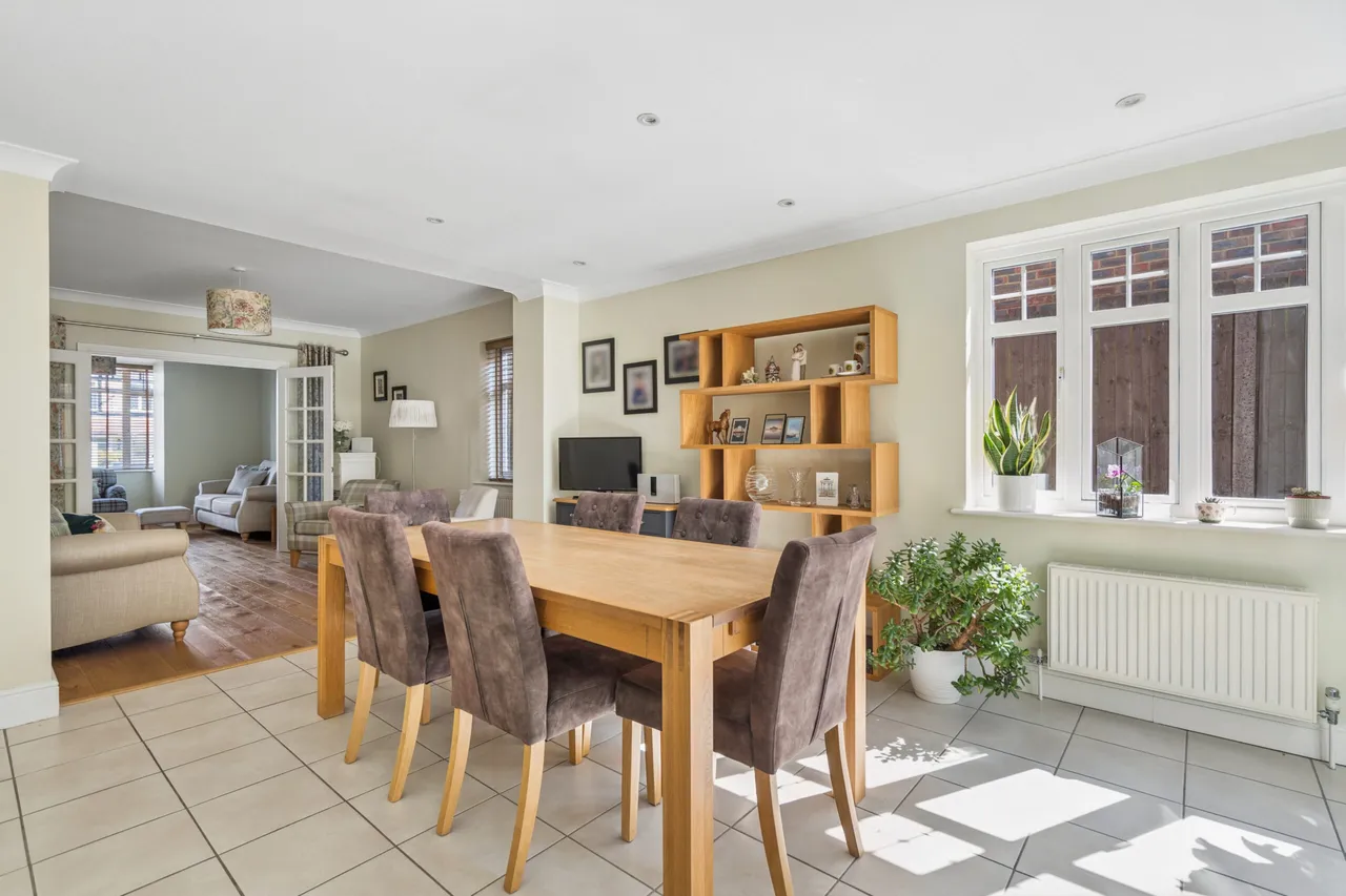 Bushey Grove Road, Bushey, Bushey, WD23 2GJ, photo 2