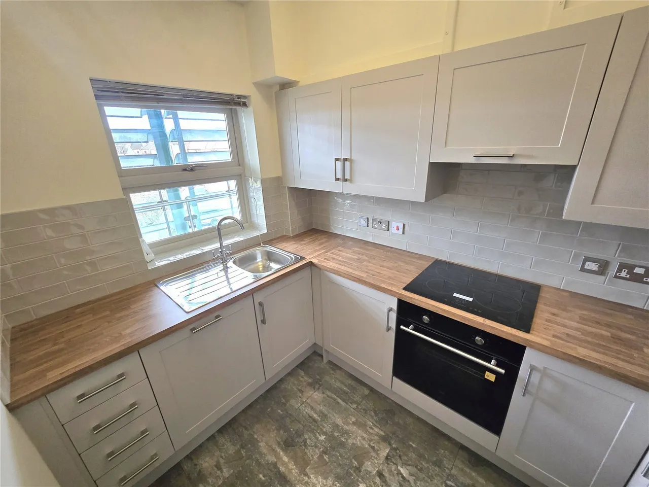 Aldbourne Road, Coventry, West Midlands, CV1, photo 2