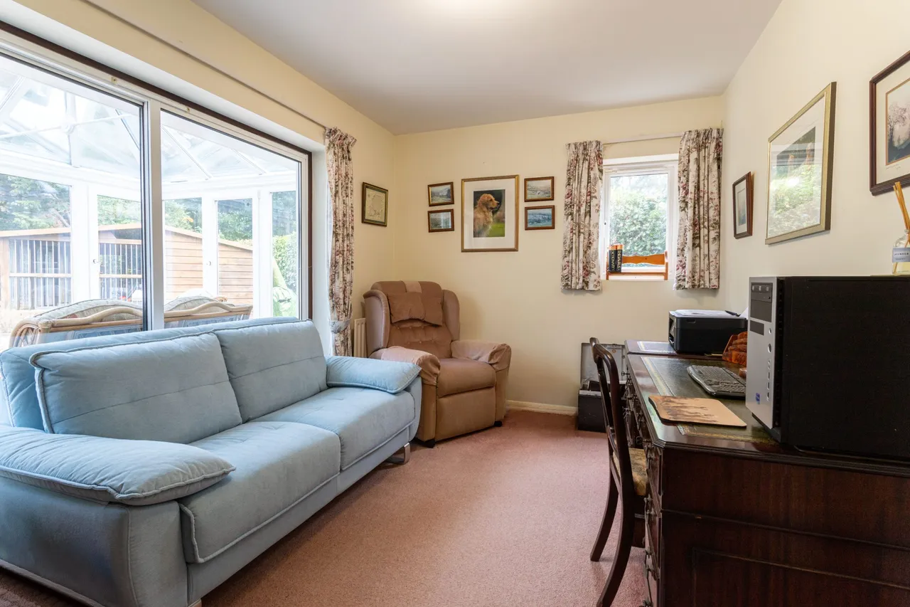 Meadow Lane, Hartley Wintney, Hook, RG27 8RF, photo 9