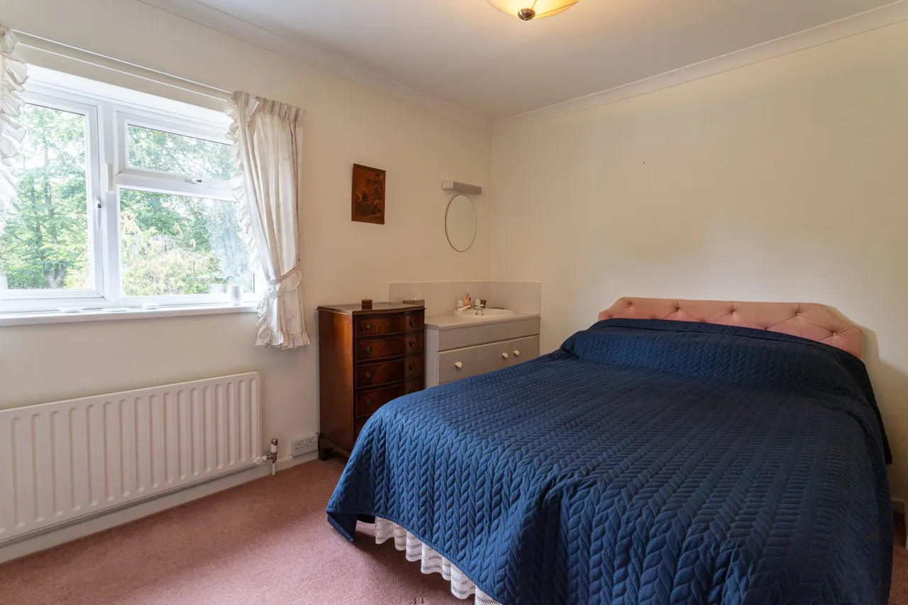 Meadow Lane, Hartley Wintney, Hook, RG27 8RF, photo 13