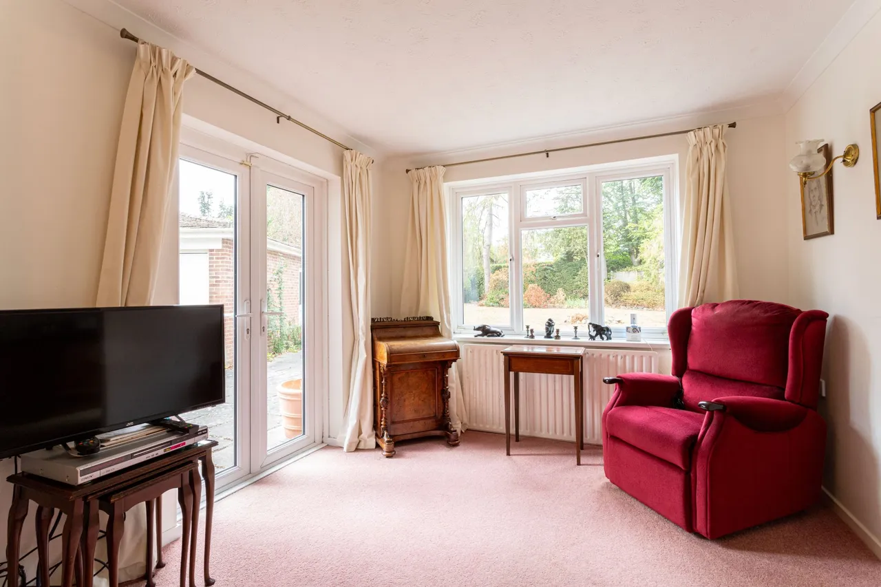Meadow Lane, Hartley Wintney, Hook, RG27 8RF, photo 6