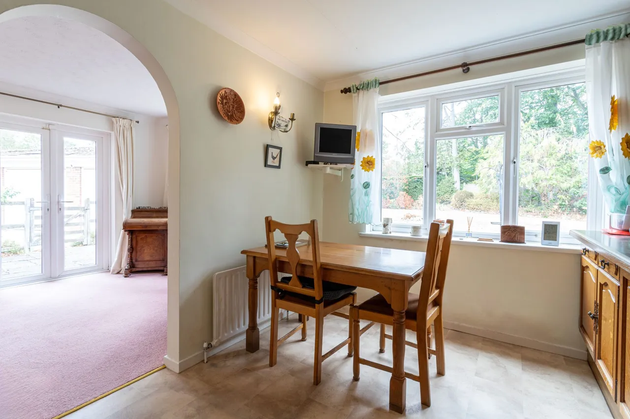 Meadow Lane, Hartley Wintney, Hook, RG27 8RF, photo 7