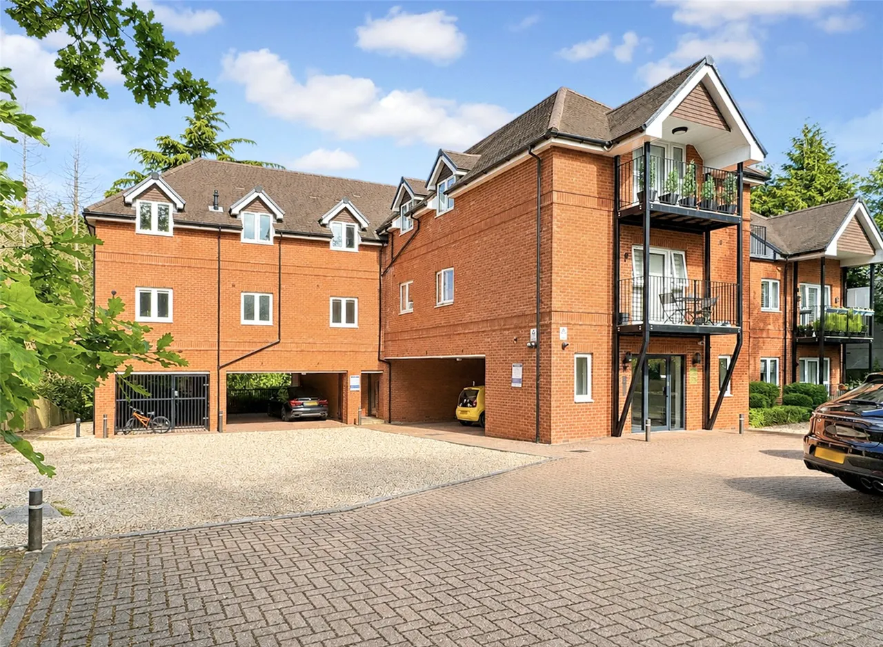 Chalk Hill, West End, Southampton, Hampshire, SO18 3DB, photo 5