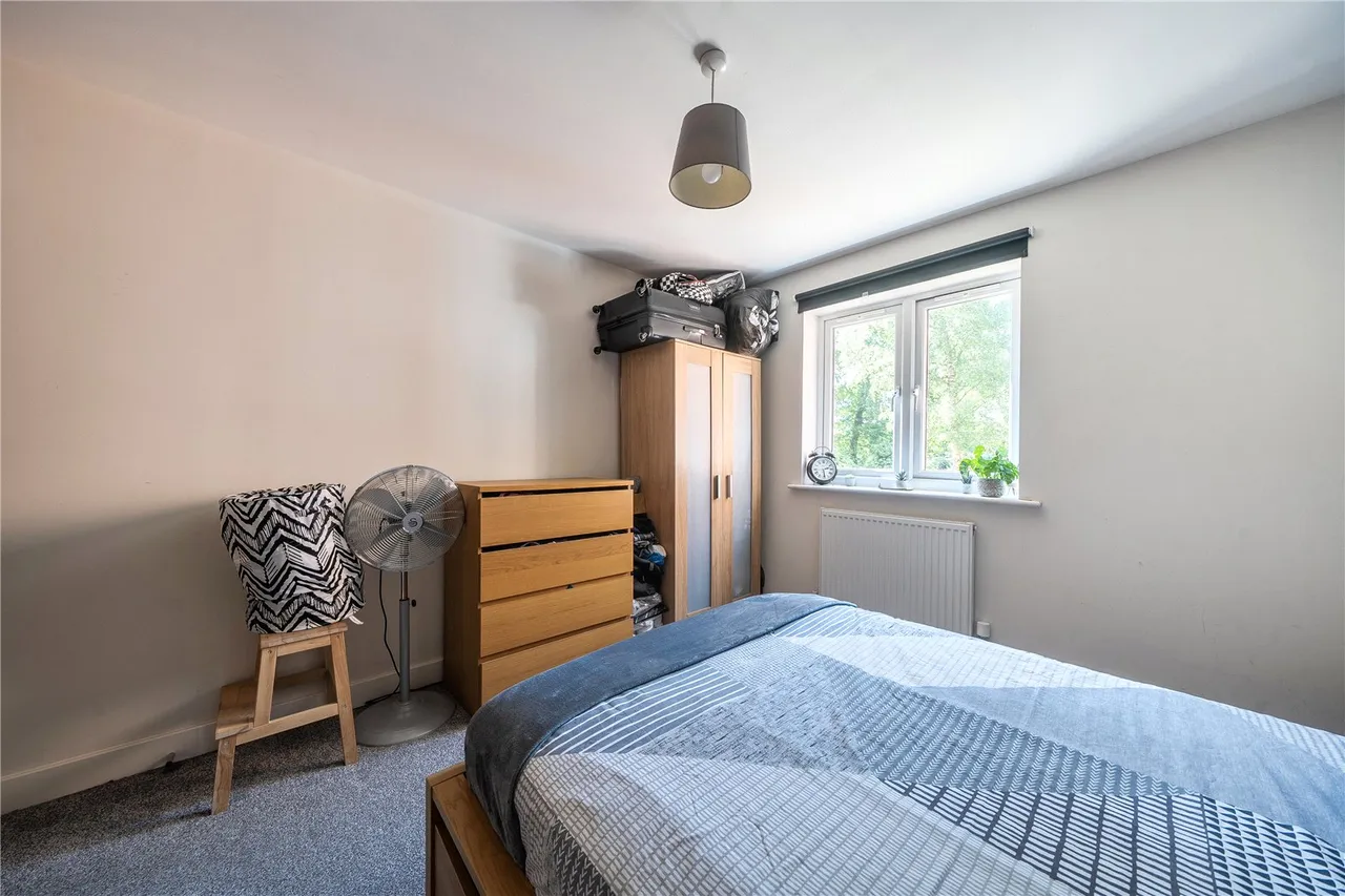 Chalk Hill, West End, Southampton, Hampshire, SO18 3DB, photo 13