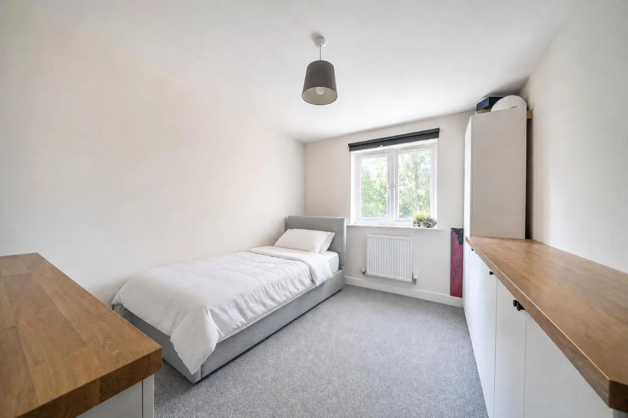 Chalk Hill, West End, Southampton, Hampshire, SO18 3DB, photo 14