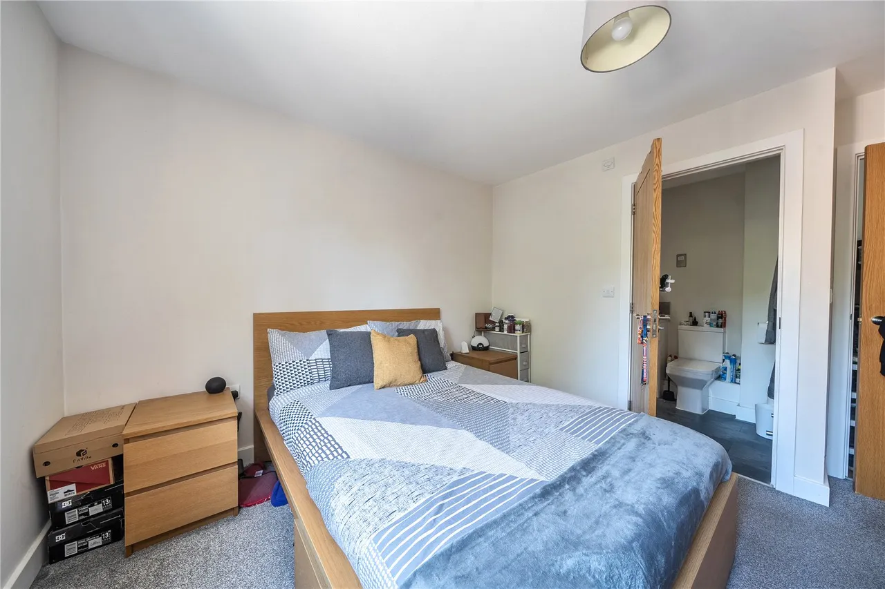 Chalk Hill, West End, Southampton, Hampshire, SO18 3DB, photo 11