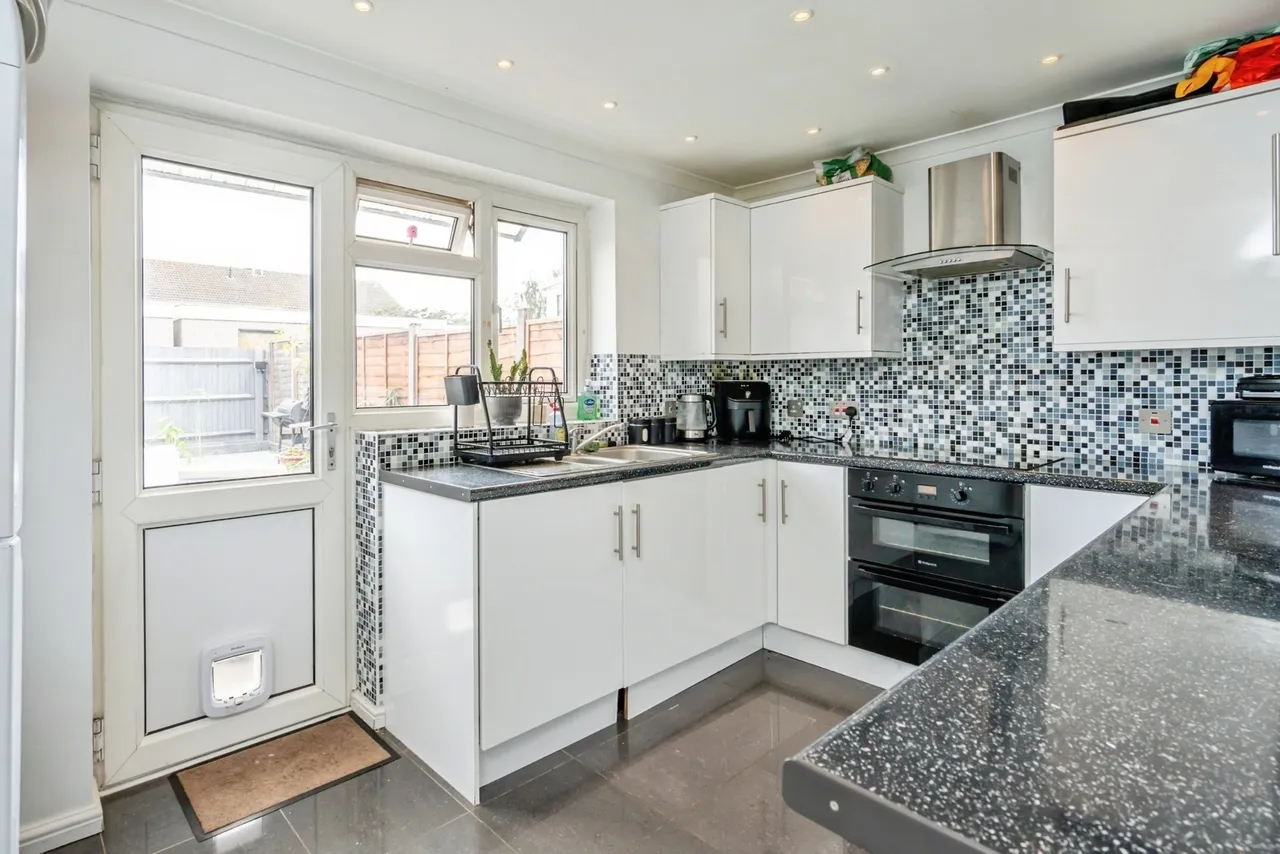 Heron Close, Bognor Regis, PO22, photo 5