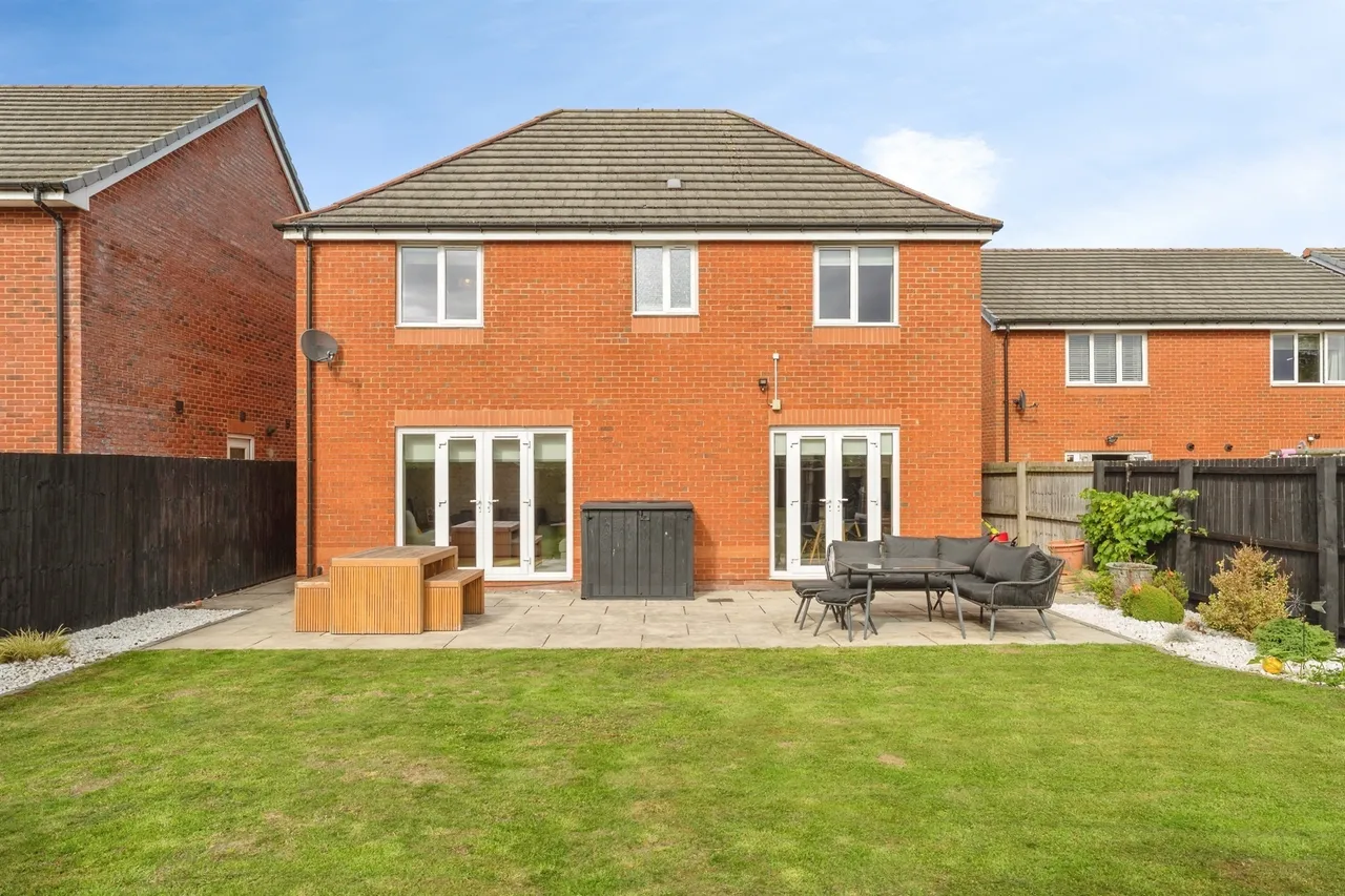 Lightfoot Mews, Farndon, CH3, photo 22