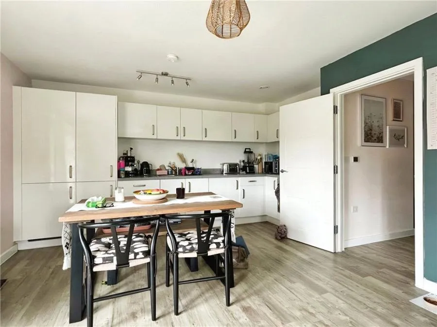 Glover Crescent, Arborfield Green, RG2, photo 3
