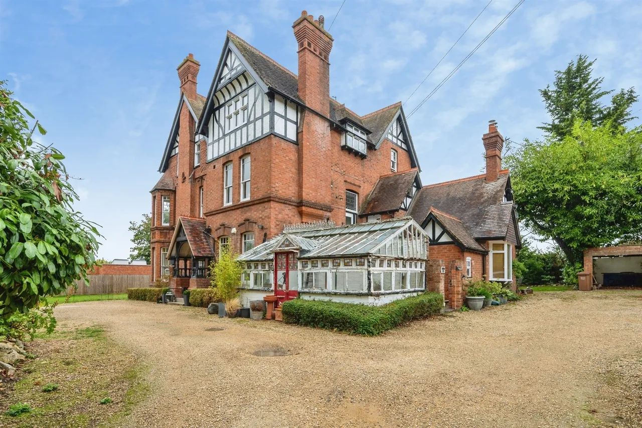 2 bed flat for sale, Chacewater Avenue, Worcester, WR3
