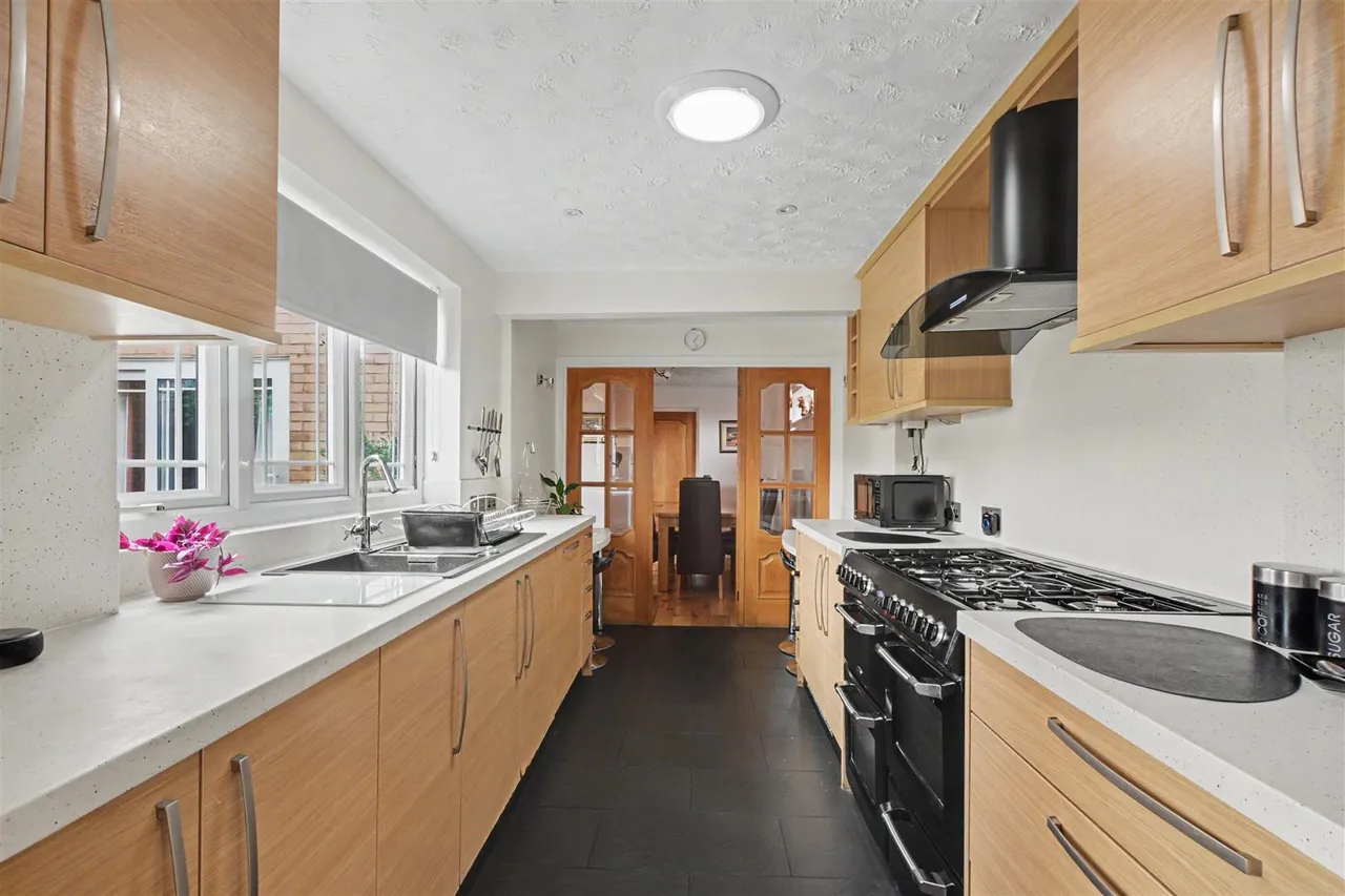 Fosbrooke Drive, Long Eaton, NG10, photo 3