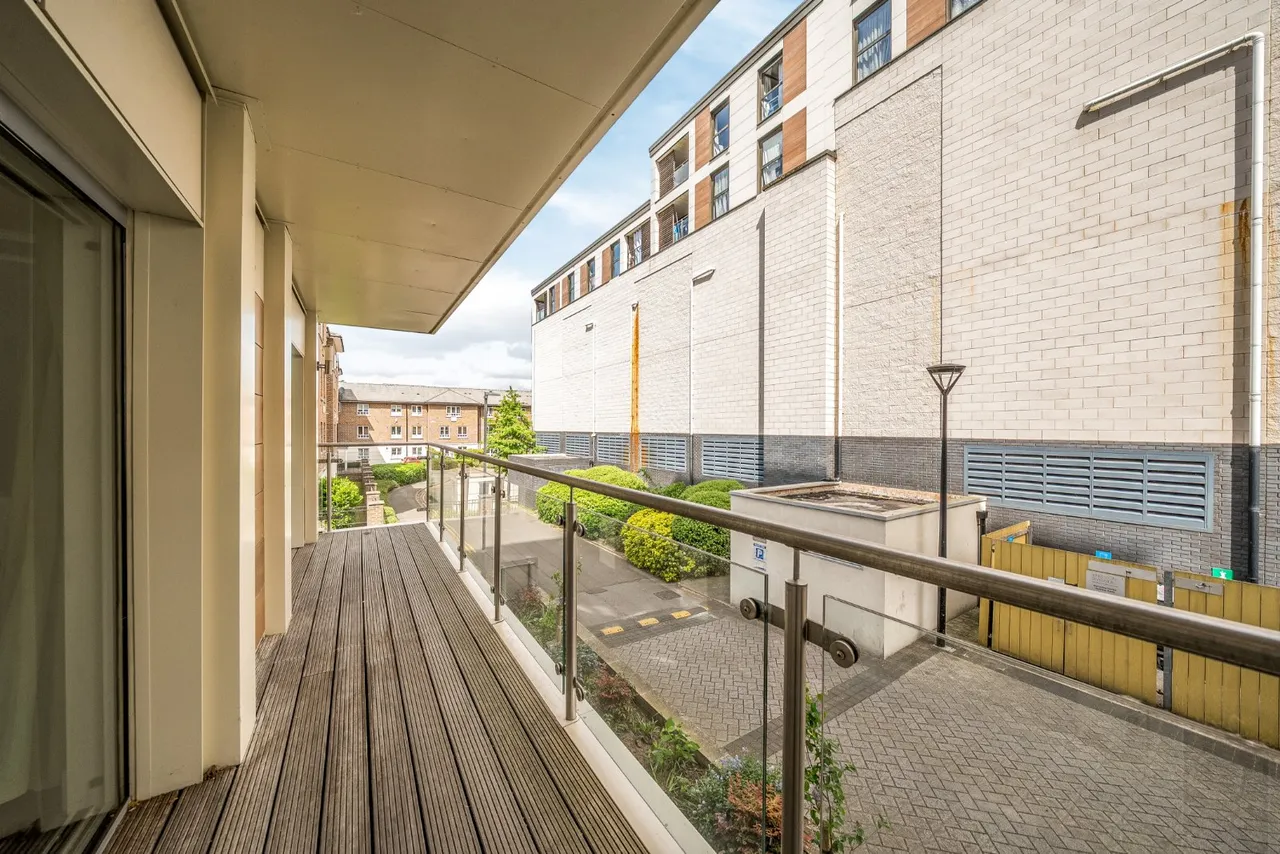 Henry Macauley Avenue, Kingston Upon Thames, KT2, photo 4