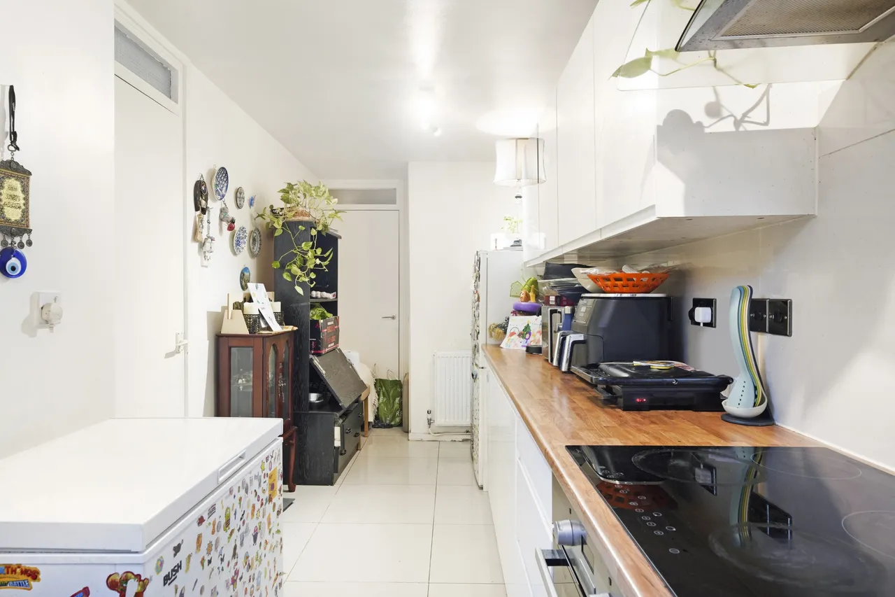 St Pauls Court, London, W14, photo 9