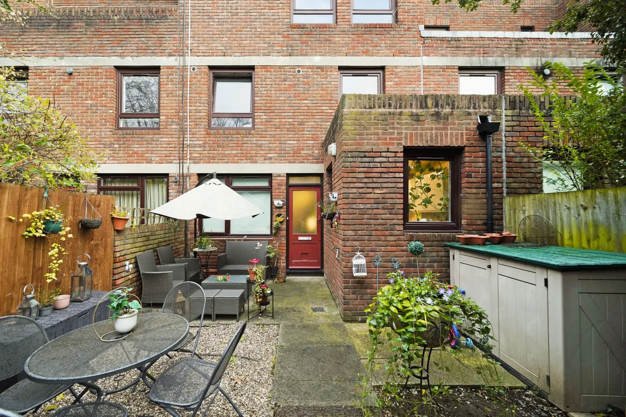 St Pauls Court, London, W14, photo 20