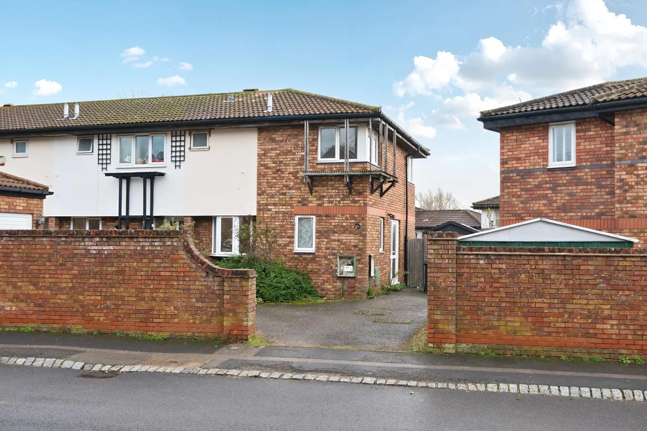 Quinton Drive, Bradwell Village, MK13, photo 13