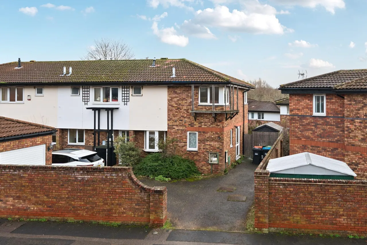 3 bed house for sale, Quinton Drive, Bradwell Village, MK13