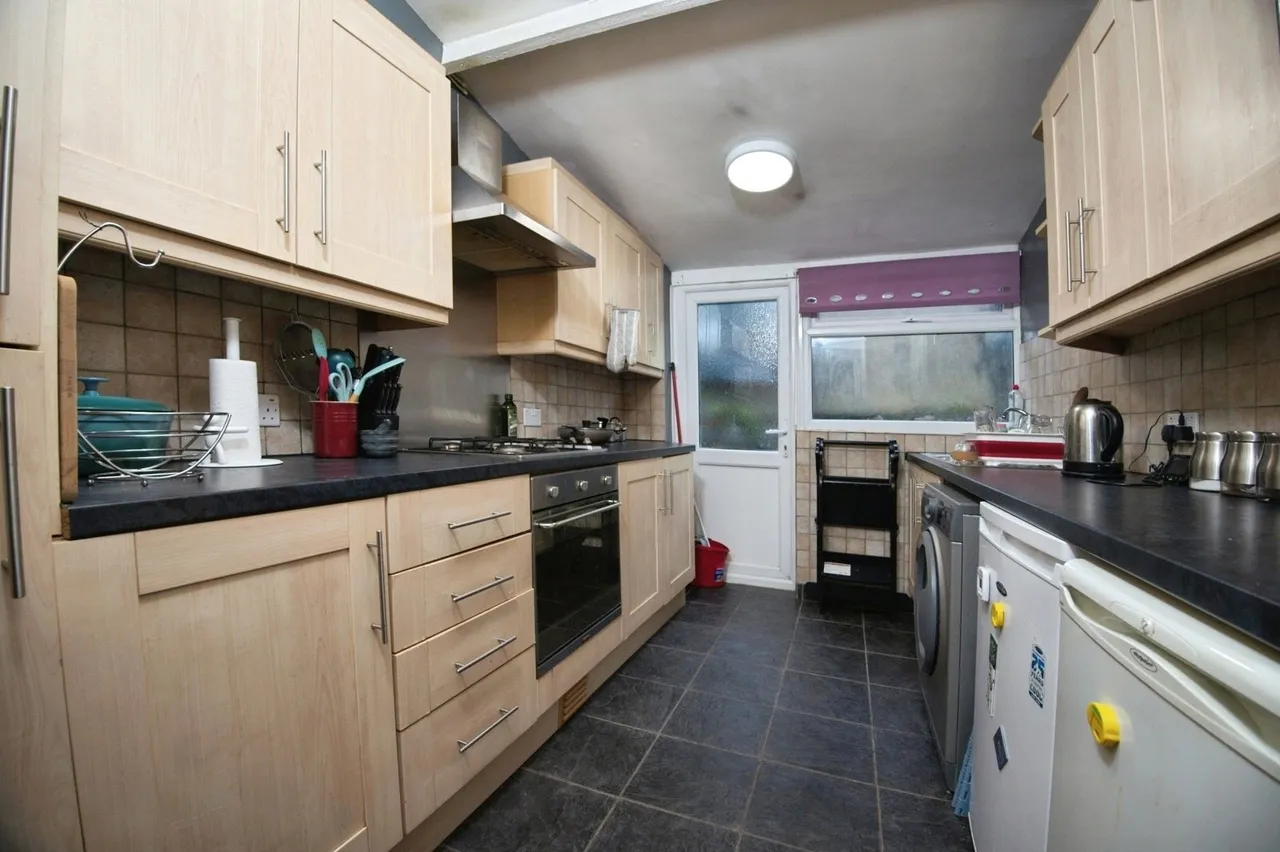 Howard Street, Cardiff, CF24, photo 7