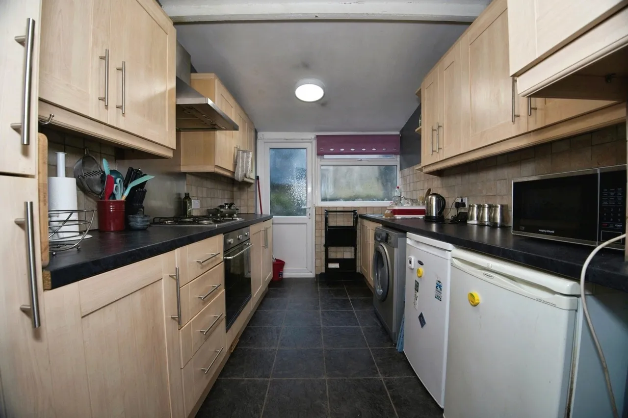 Howard Street, Cardiff, CF24, photo 6