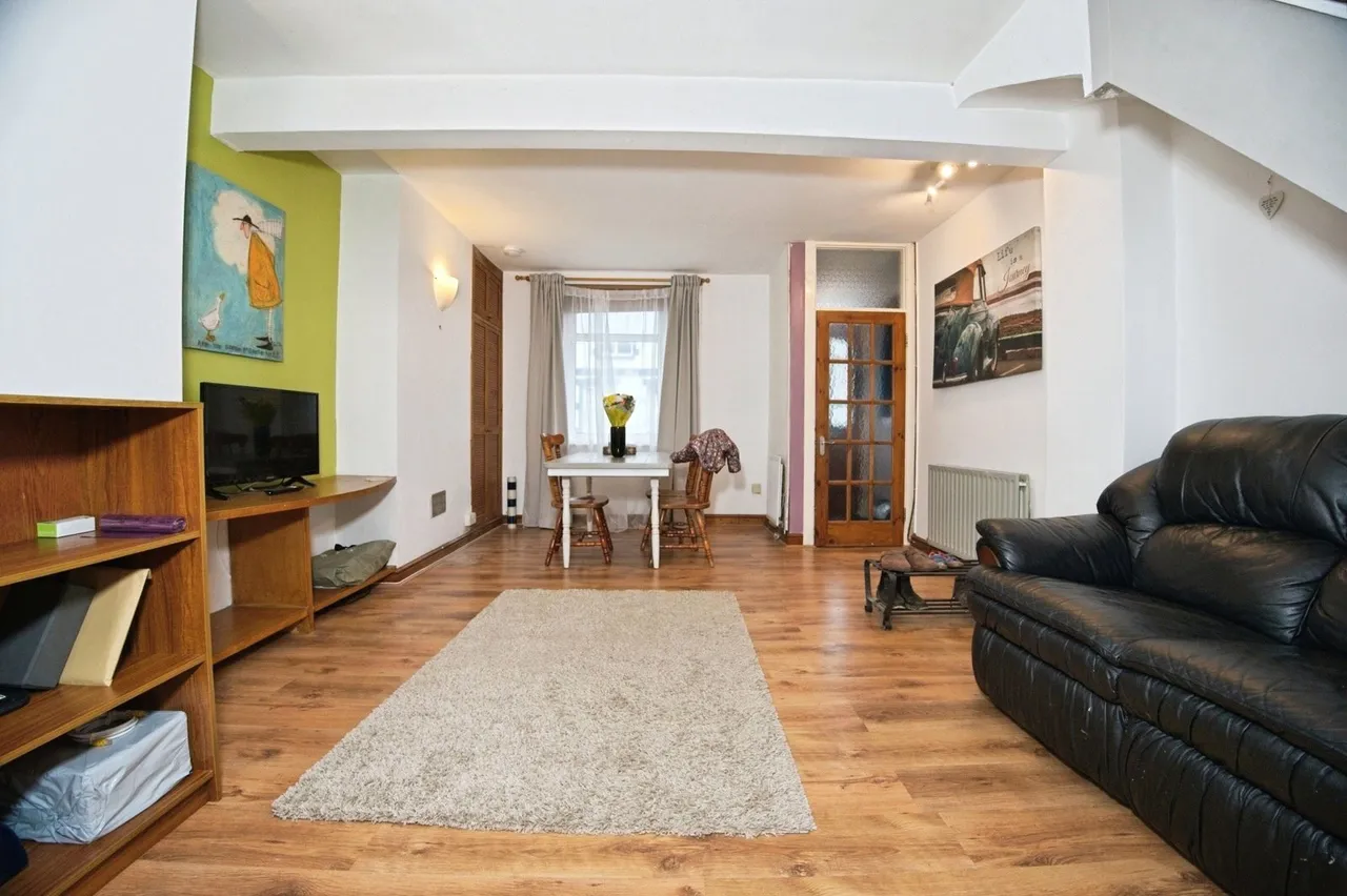 Howard Street, Cardiff, CF24, photo 4