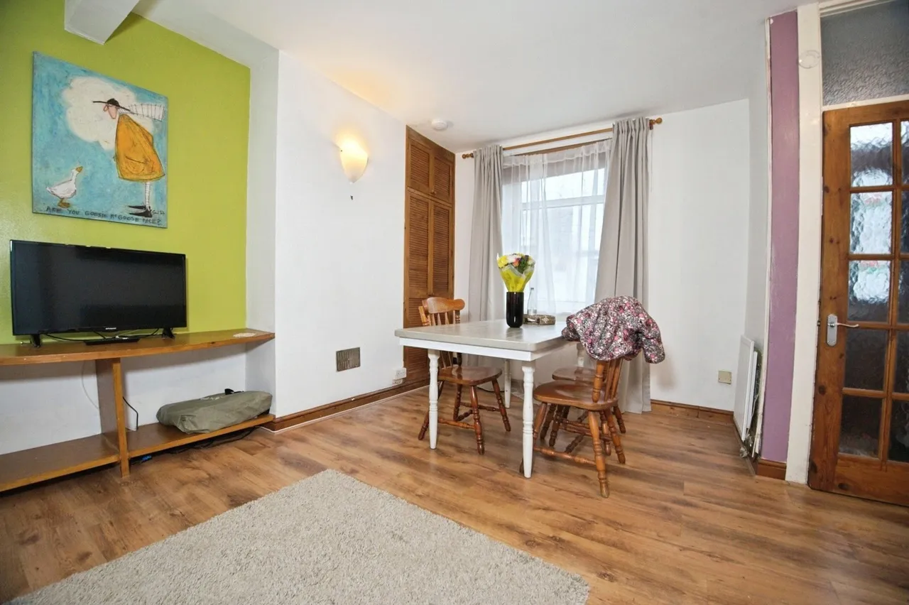 Howard Street, Cardiff, CF24, photo 5