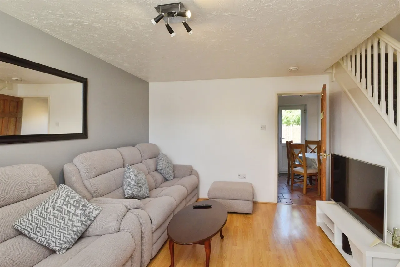 Wimborne Crescent, Westcroft, MK4, photo 2